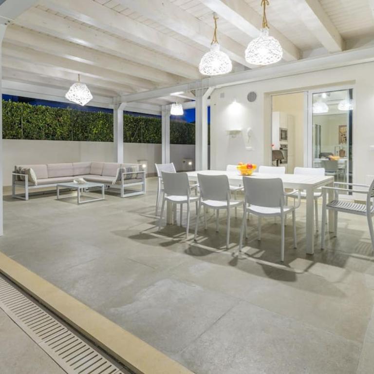 VillaTalè with private Swimming pool. Within walking distance of the beach. - Villa - 60