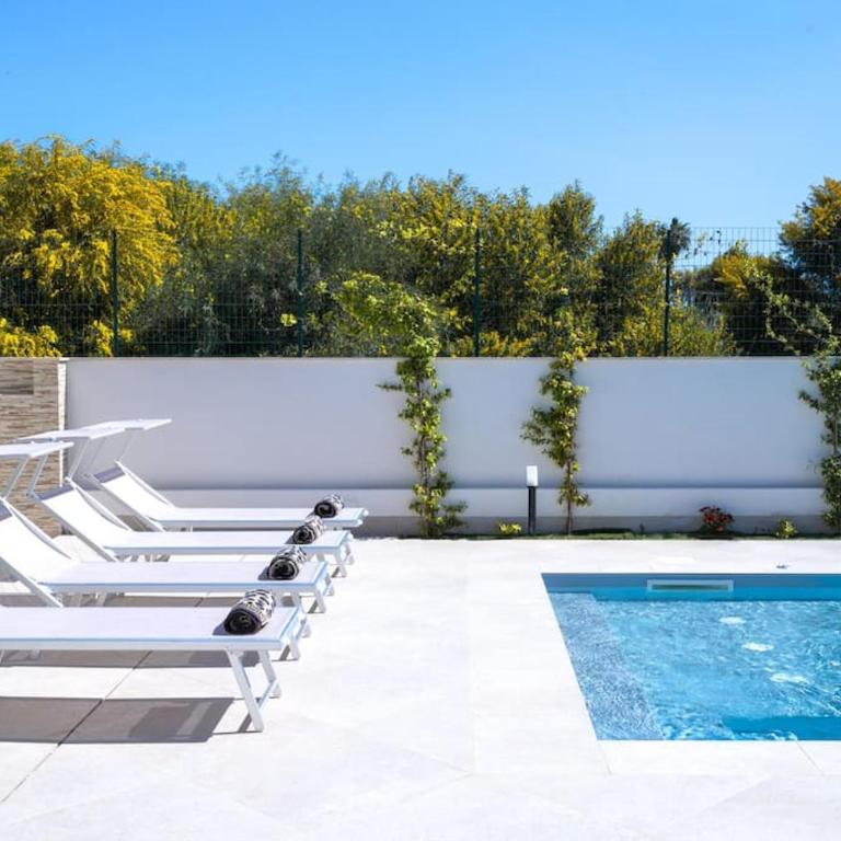VillaTalè with private Swimming pool. Within walking distance of the beach. - Villa - 8