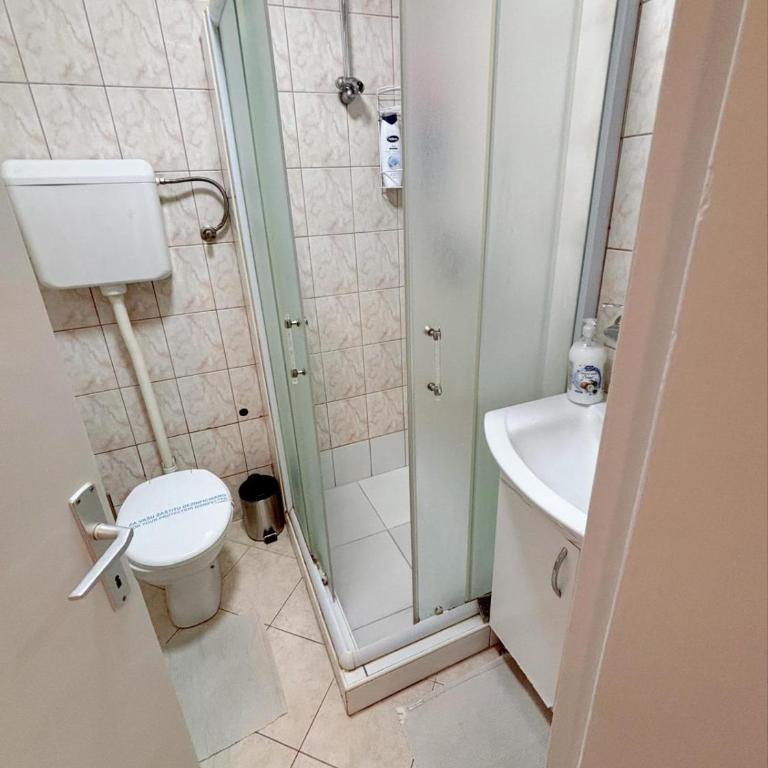 Stan na dan CentarM - Apartman sa 2 Spavaće Sobe - 8