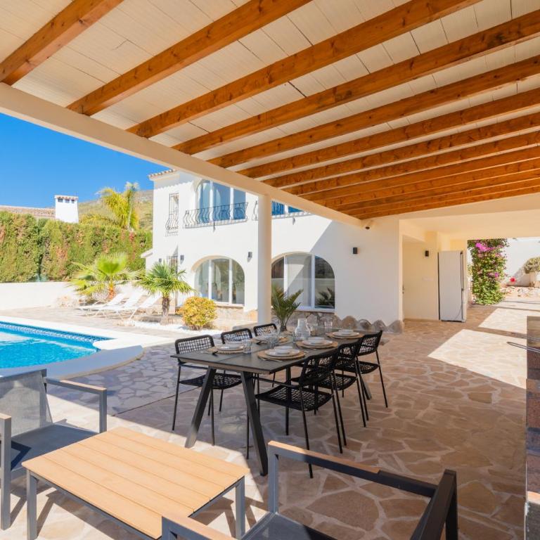 Casa Lola - Villa with Private Pool - 4