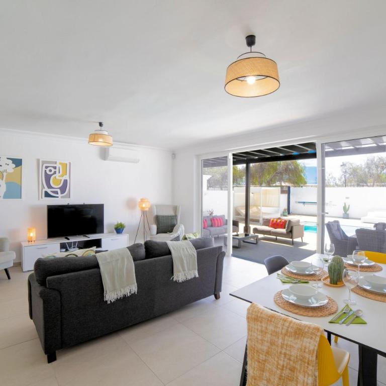 Beautiful Puerto Del Carmen Villa 3 Bedrooms Villa Crystal Private Pool - Villa de 3 dormitorios - 27