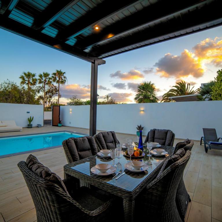 Beautiful Puerto Del Carmen Villa 3 Bedrooms Villa Crystal Private Pool - Villa de 3 dormitorios - 30