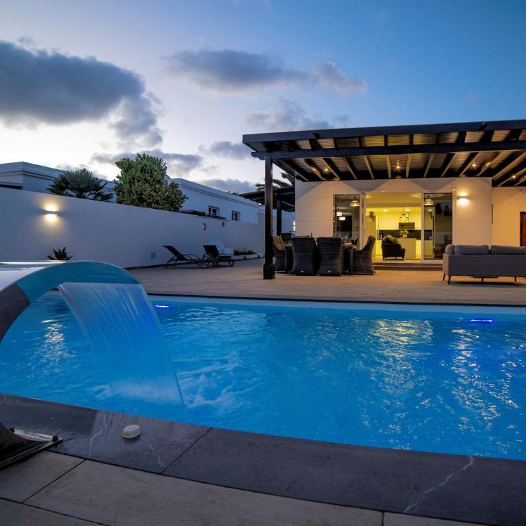 Beautiful Puerto Del Carmen Villa 3 Bedrooms Villa Crystal Private Pool - Villa de 3 dormitorios - 40
