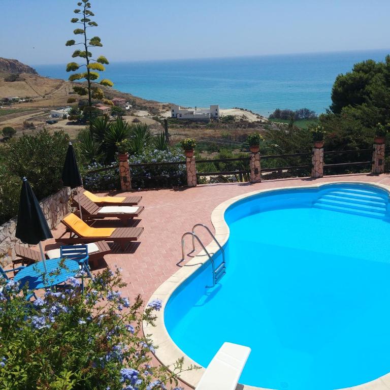 Giallonardomare-Villa con piscina - Four-Bedroom House - 6