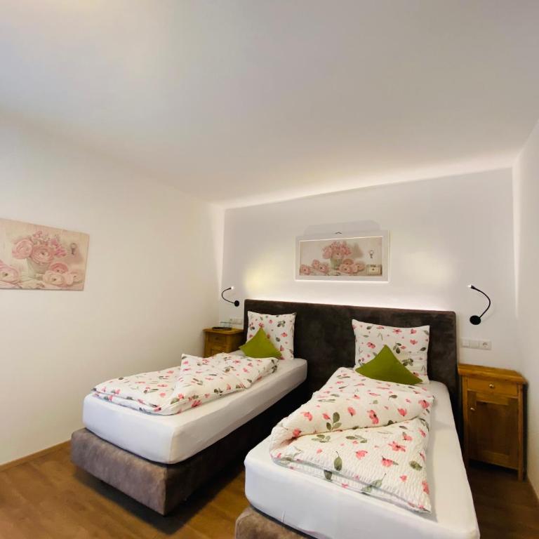 Hotel Garni Vinea Montis - Camera Matrimoniale/Doppia con Letti Singoli con Bagno - 1