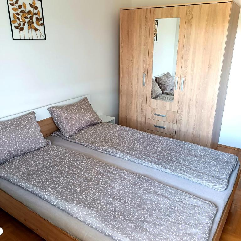 LIMA - One-Bedroom Apartment - Non-Smoking - 7