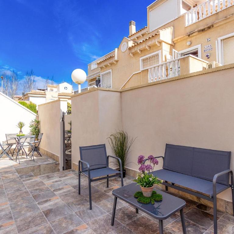 Cozy Apartment In Torrevieja - Apartamento de 2 dormitorios - 15