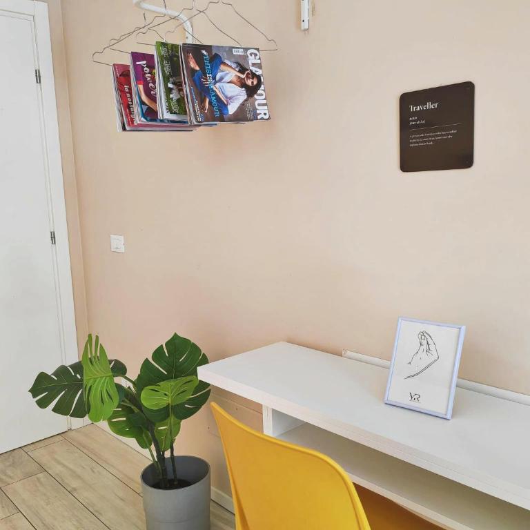 YR Apartments Bocconi- Modern Loft, 3 Min Walk to Duomo Tram - One-Bedroom House - 47
