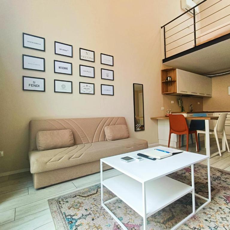 YR Apartments Bocconi- Modern Loft, 3 Min Walk to Duomo Tram - One-Bedroom House - 27