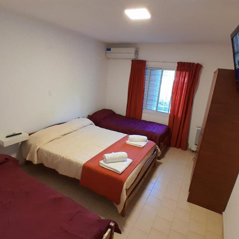 HOTEL CRISTAL - Habitación cuádruple - 2