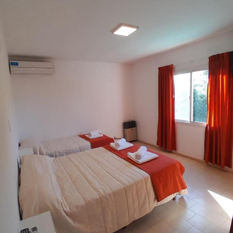 HOTEL CRISTAL - Habitación Triple - 1