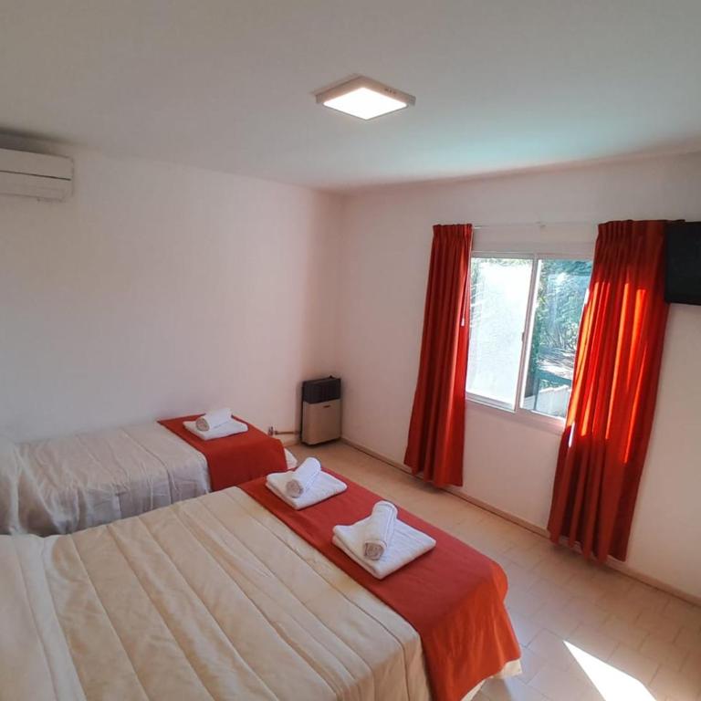 HOTEL CRISTAL - Habitación Triple - 4