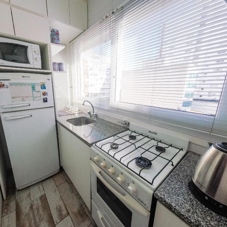Luminoso y centrico monoambiente Mar del Plata - One-Bedroom Apartment - 4