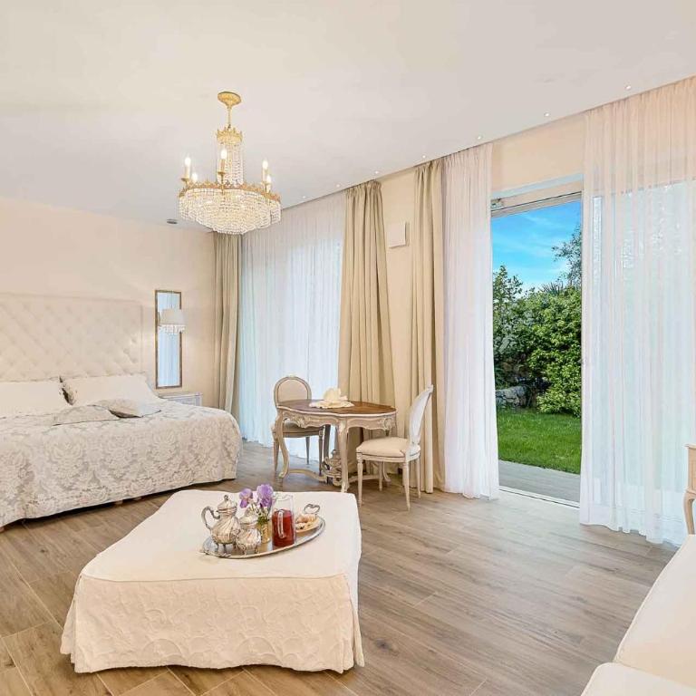 LUXURY DREAMS - Suite con Vasca Idromassaggio - 2