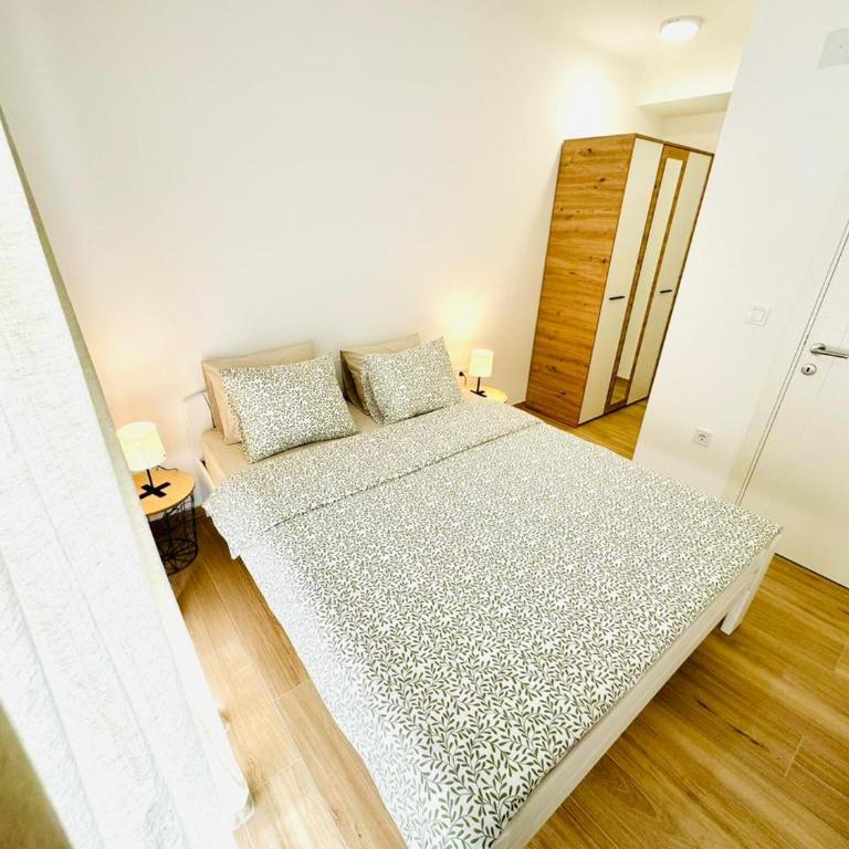 Apartman 10 with private parking - One-Bedroom Apartment - 2