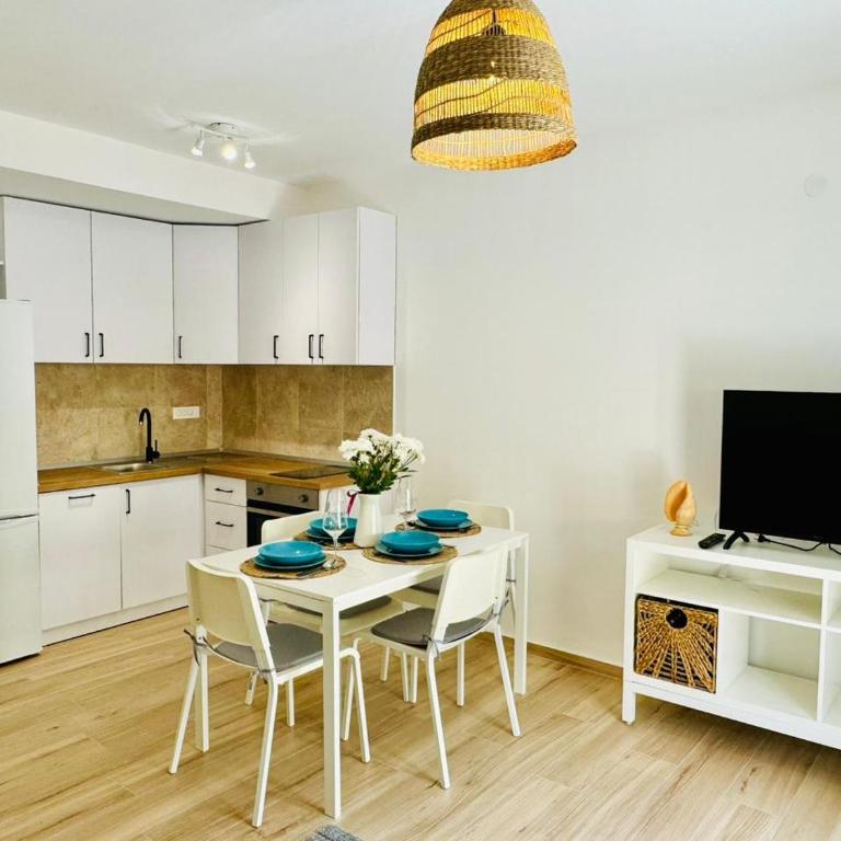 Apartman 10 with private parking - One-Bedroom Apartment - 6