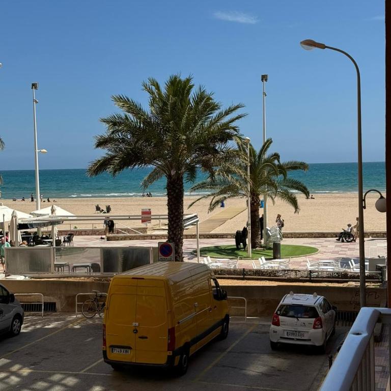 precioso apartamento a 10 metros de la playa - One-Bedroom Apartment - 1