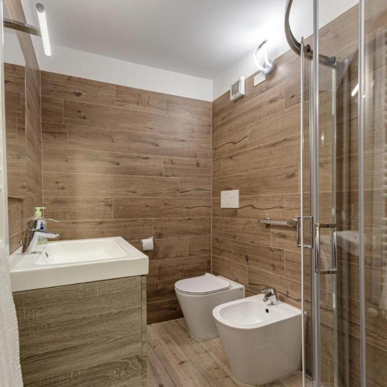 NETTUNO LUXURYH - BOLOGNACENTRO Duomo Rooms and suites - Superior Double Room - 3
