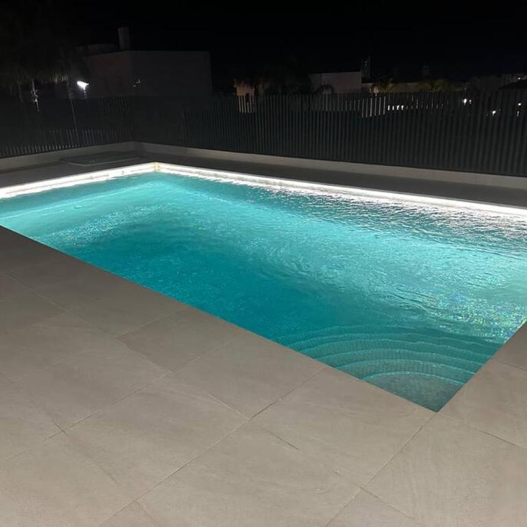 Luksus i Alicante - Three-Bedroom House - 5