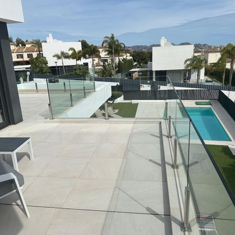 Luksus i Alicante - Three-Bedroom House - 34