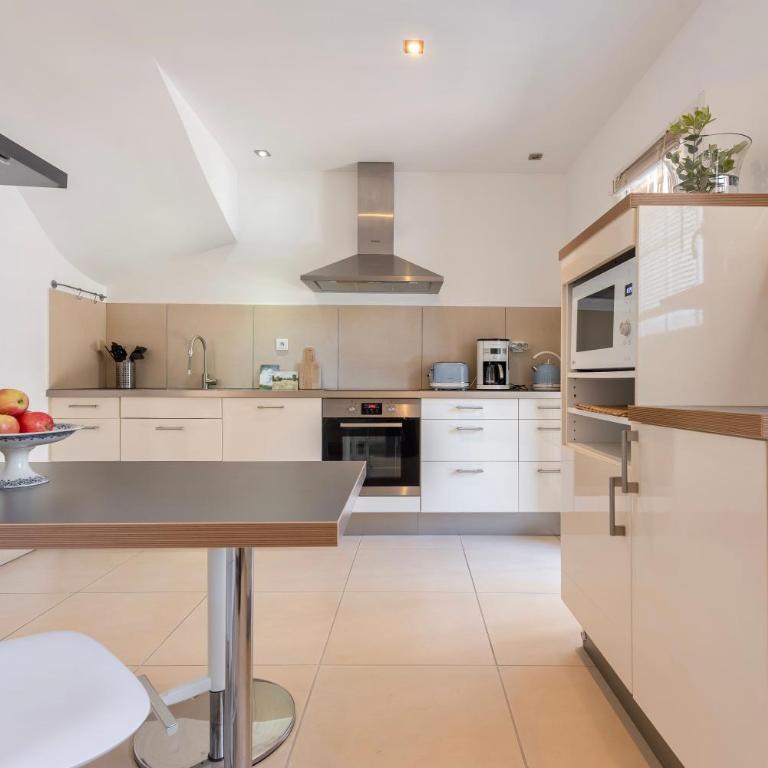Maison Cap Brun Jardin Parking - Maison 4 Chambres - 40