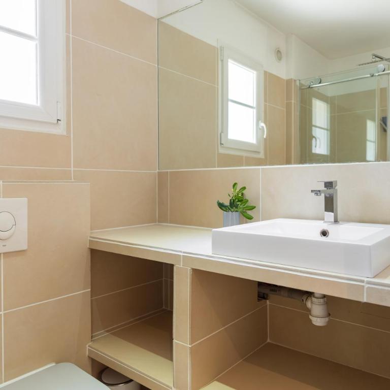 Maison Cap Brun Jardin Parking - Maison 4 Chambres - 52