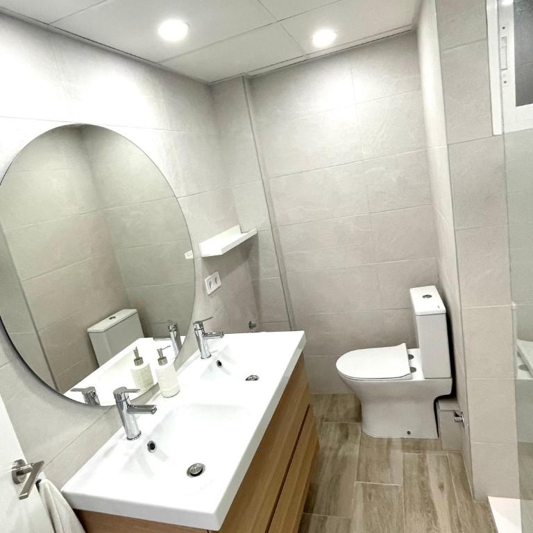 NUEVO, a 80 metros del mar y la playa - Three-Bedroom Apartment - 13