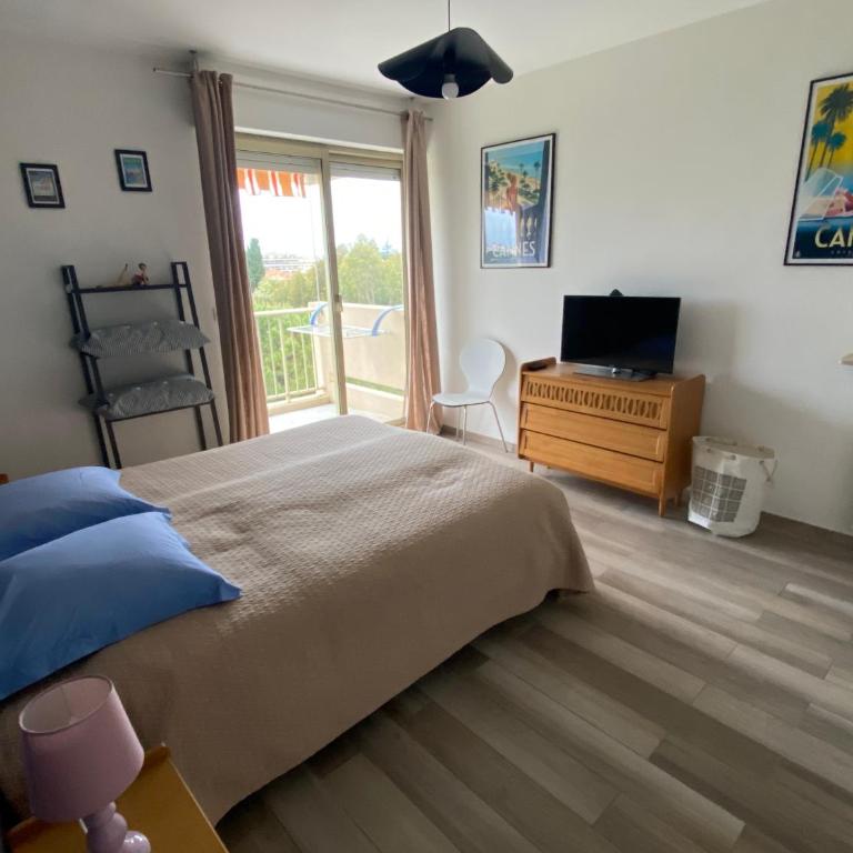 Appartement Juan-Les-Pins, 4 pieces, 80m2, Residence Luxe Piscine Tennis - Appartement 3 Chambres - 33