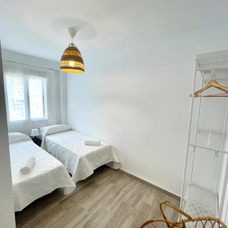 NUEVO, a 80 metros del mar y la playa - Three-Bedroom Apartment - 9