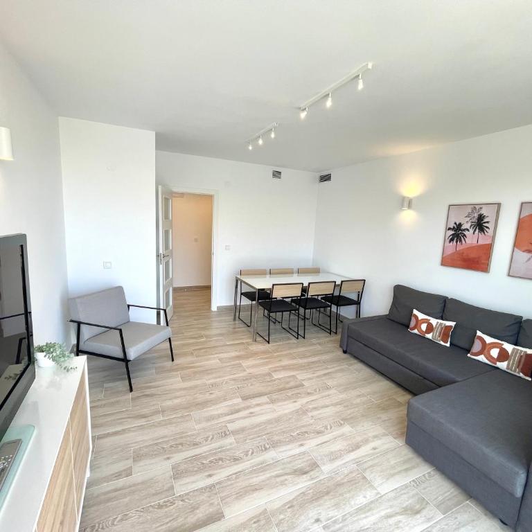 NUEVO, a 80 metros del mar y la playa - Three-Bedroom Apartment - 3