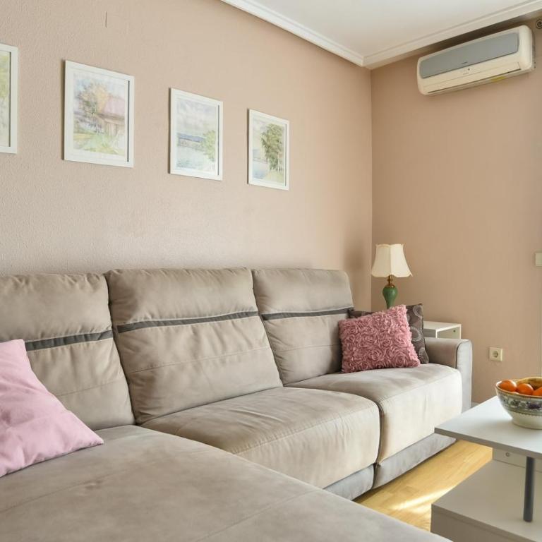 Atico con 2 dormitorios garaje y piscina - Apartamento de 2 dormitorios - 4