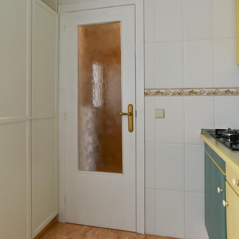 Atico con 2 dormitorios garaje y piscina - Apartamento de 2 dormitorios - 17