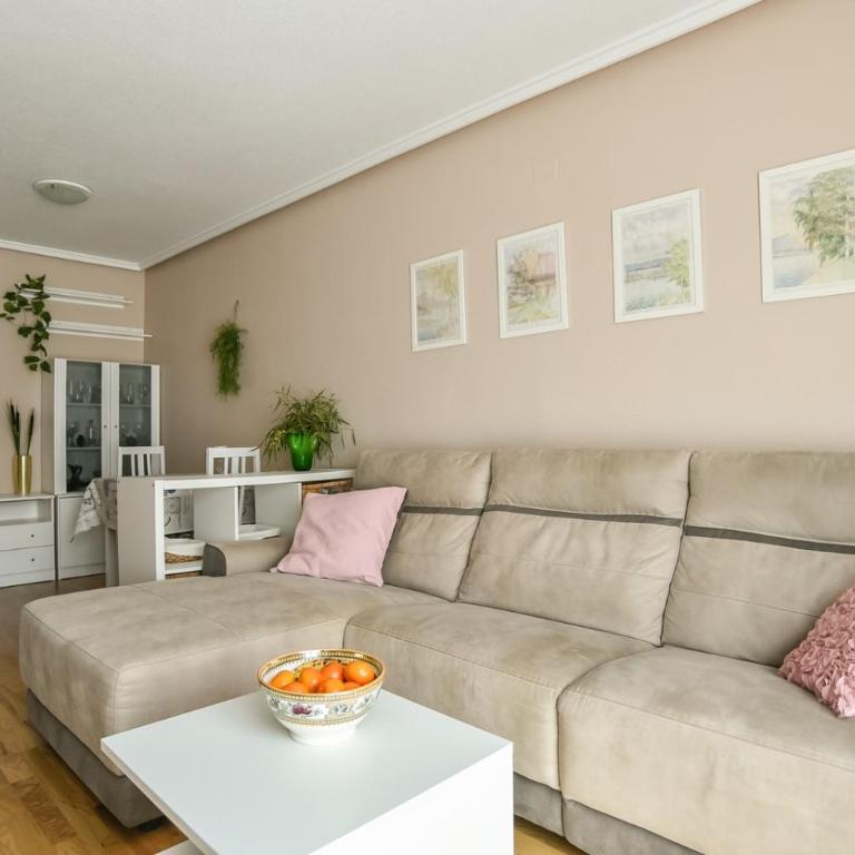 Atico con 2 dormitorios garaje y piscina - Apartamento de 2 dormitorios - 6