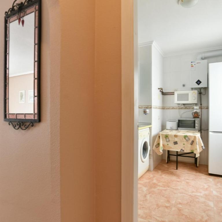 Atico con 2 dormitorios garaje y piscina - Apartamento de 2 dormitorios - 15