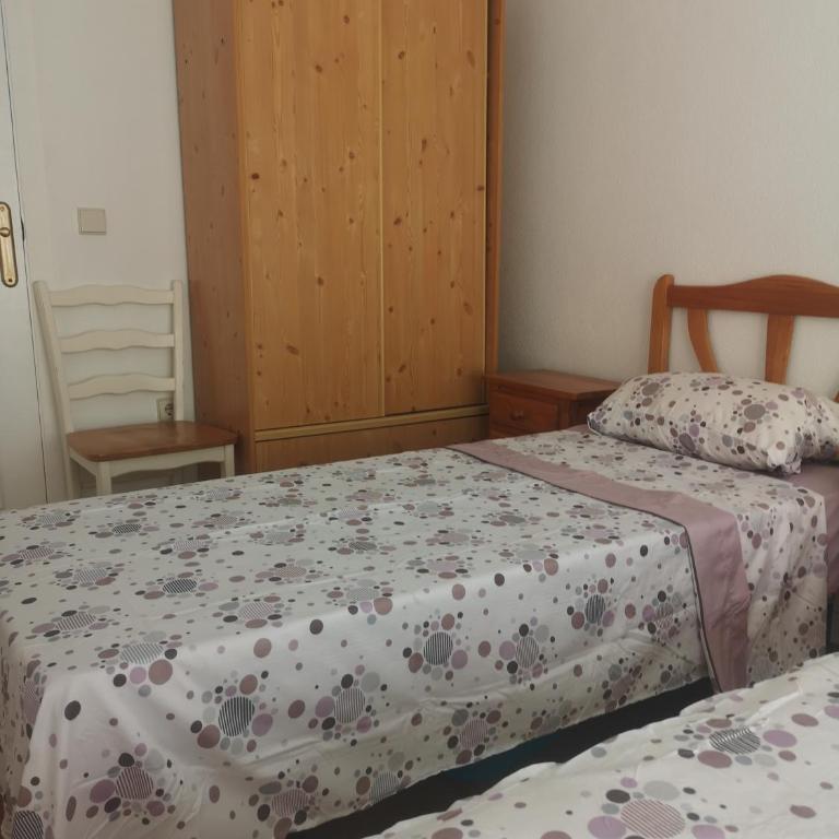 Atico con 2 dormitorios garaje y piscina - Apartamento de 2 dormitorios - 12