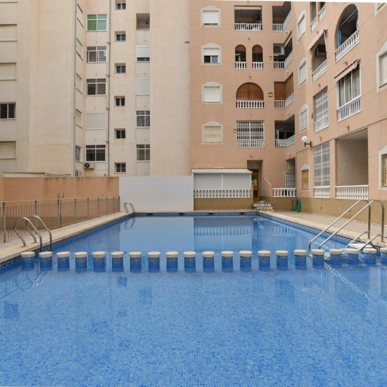 Atico con 2 dormitorios garaje y piscina - Apartamento de 2 dormitorios - 21