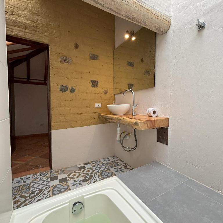 ApartaHotel La Leyenda - Suite Apartment - 6