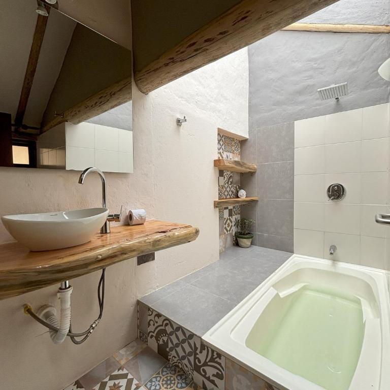 ApartaHotel La Leyenda - Suite Apartment - 8
