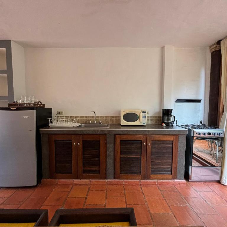 ApartaHotel La Leyenda - Two-Bedroom Apartment with Garden View - 12