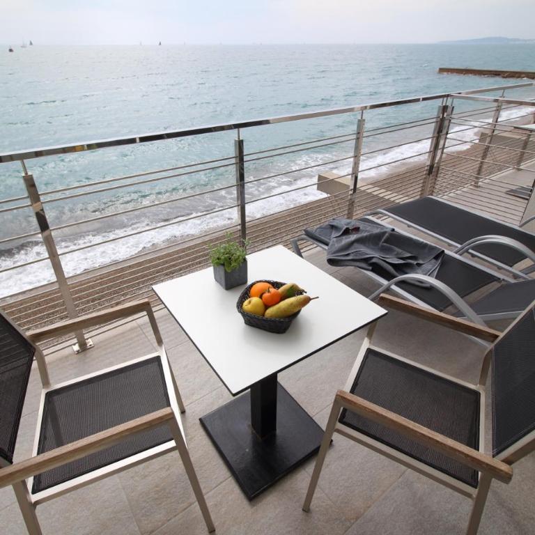 Villa Azur - Chambre Double Classique - Vue sur Mer - 8