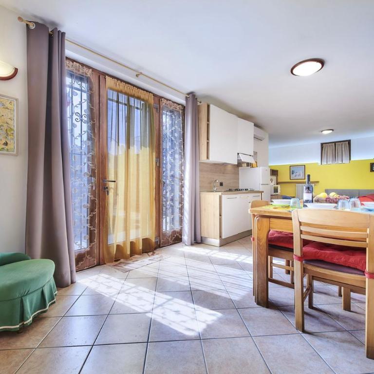 B&B-FORESTERIA Casa Della Musica Lake Como - Monolocale Familiare - 12