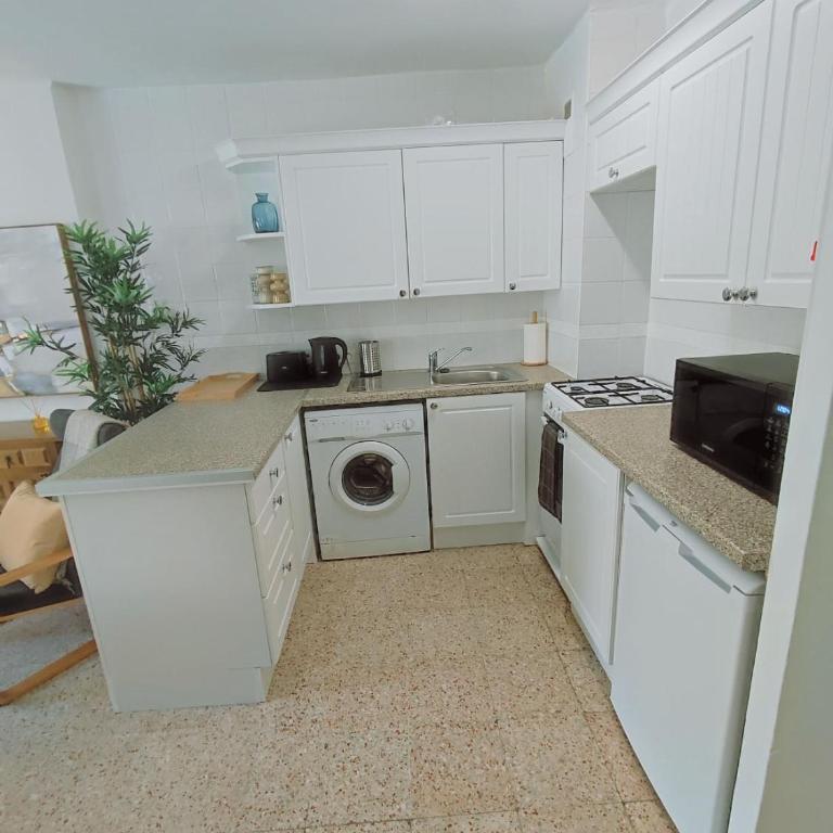 Modern 1 bedroom with Pool acess, Edificio Bahamas, Nerja - Apartamento de 1 dormitorio - 8