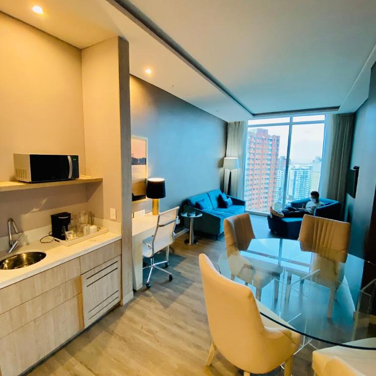 Crowne Plaza Barranquilla by IHG - Suite - Para no fumadores - 2