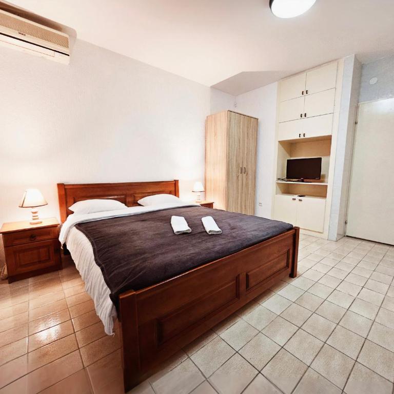 Bravo Plus - Two-Bedroom Apartment with Garden View - 3