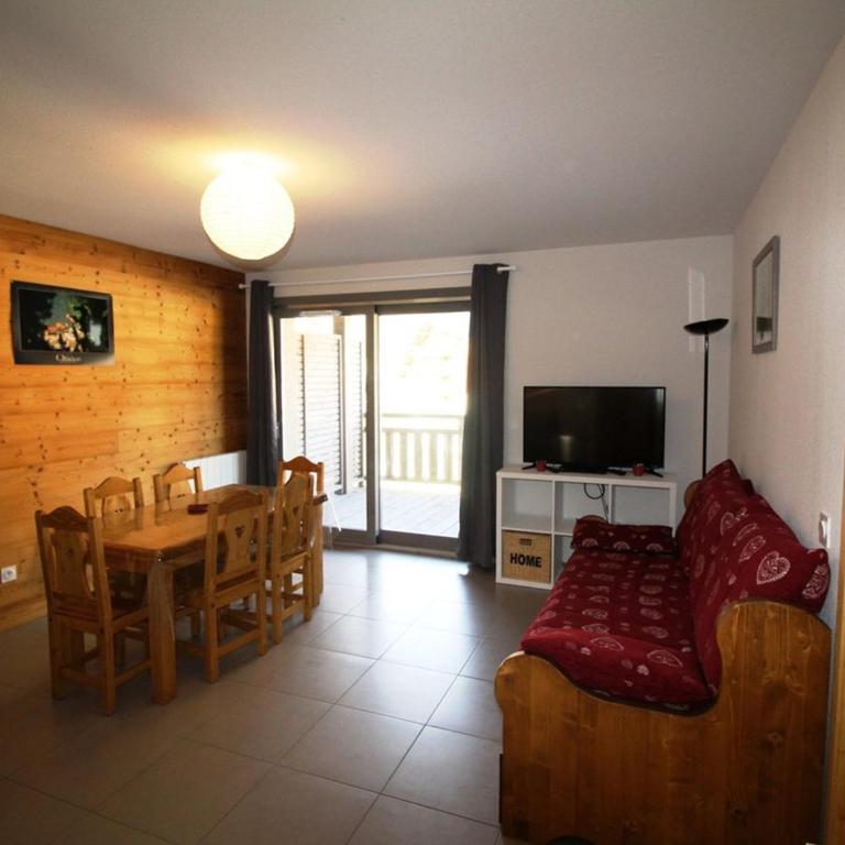 Confortable T3 à 50m des pistes avec piscine et parking gratuits - FR-1-297-338 - Apartment - 4