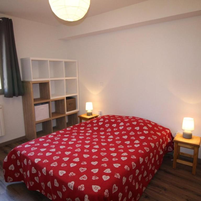 Confortable T3 à 50m des pistes avec piscine et parking gratuits - FR-1-297-338 - Apartment - 5