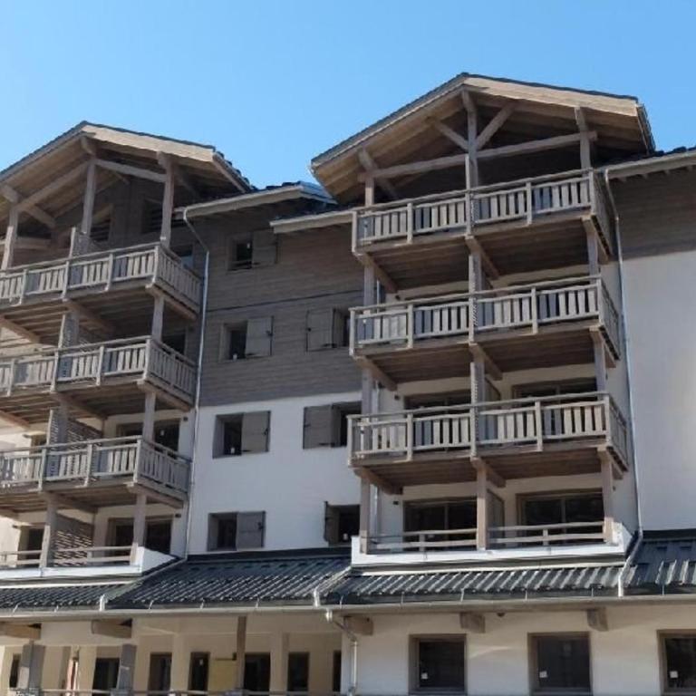 Confortable T3 à 50m des pistes avec piscine et parking gratuits - FR-1-297-338 - Apartment - 10