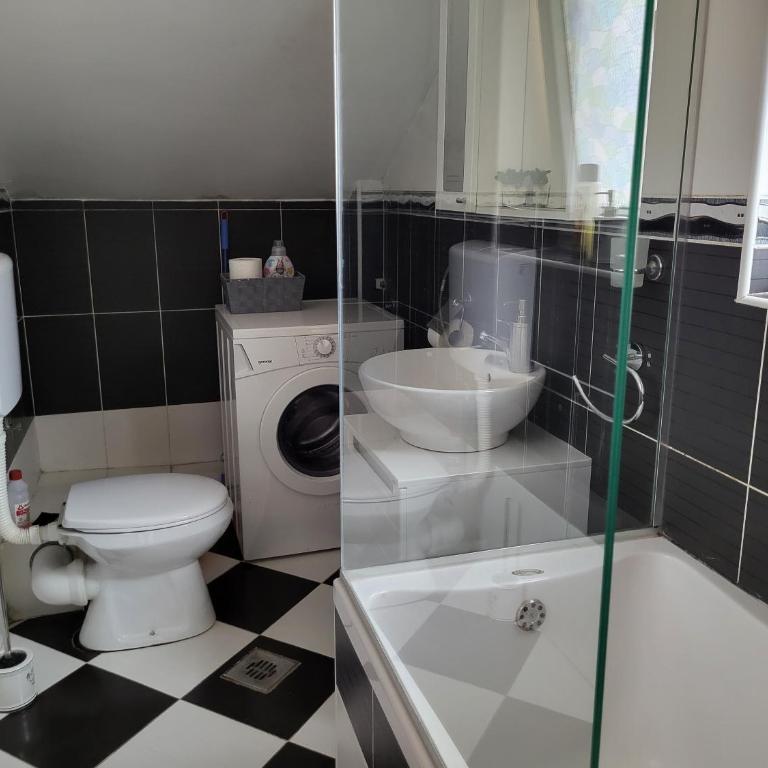 Apartments Teodo - Apartman s 1 Spavaćom Sobom i Balkonom - 16