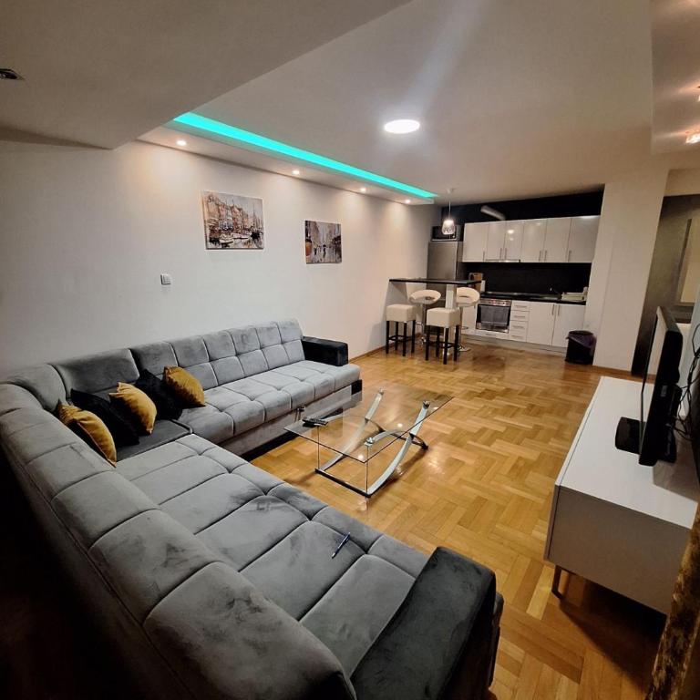 Luks 3 apartment - Apartman - 24