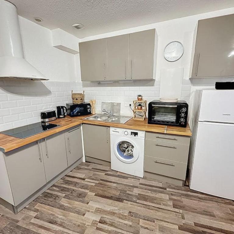 Cocon pèlerin romantique à Lourdes, appartement climatisé à 10 min Sanctuaire & gare - Appartamento con 1 Camera da Letto - 9